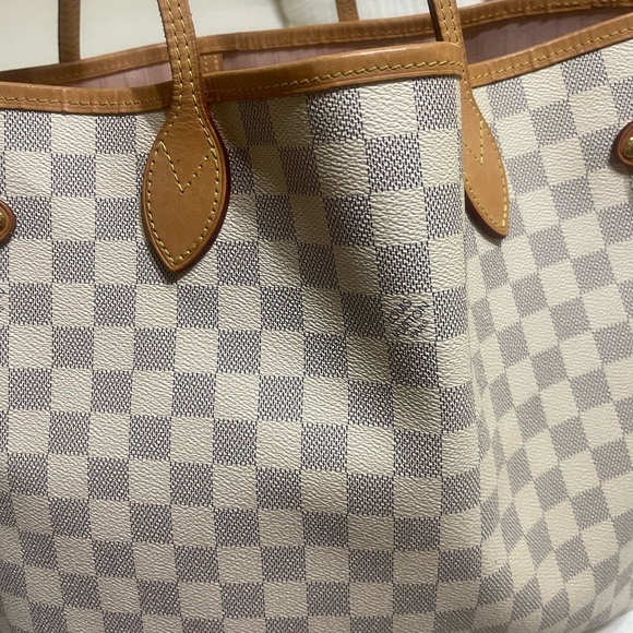 Louis Vuitton Tan and Cream Checkered Tote - Picture 15 of 16